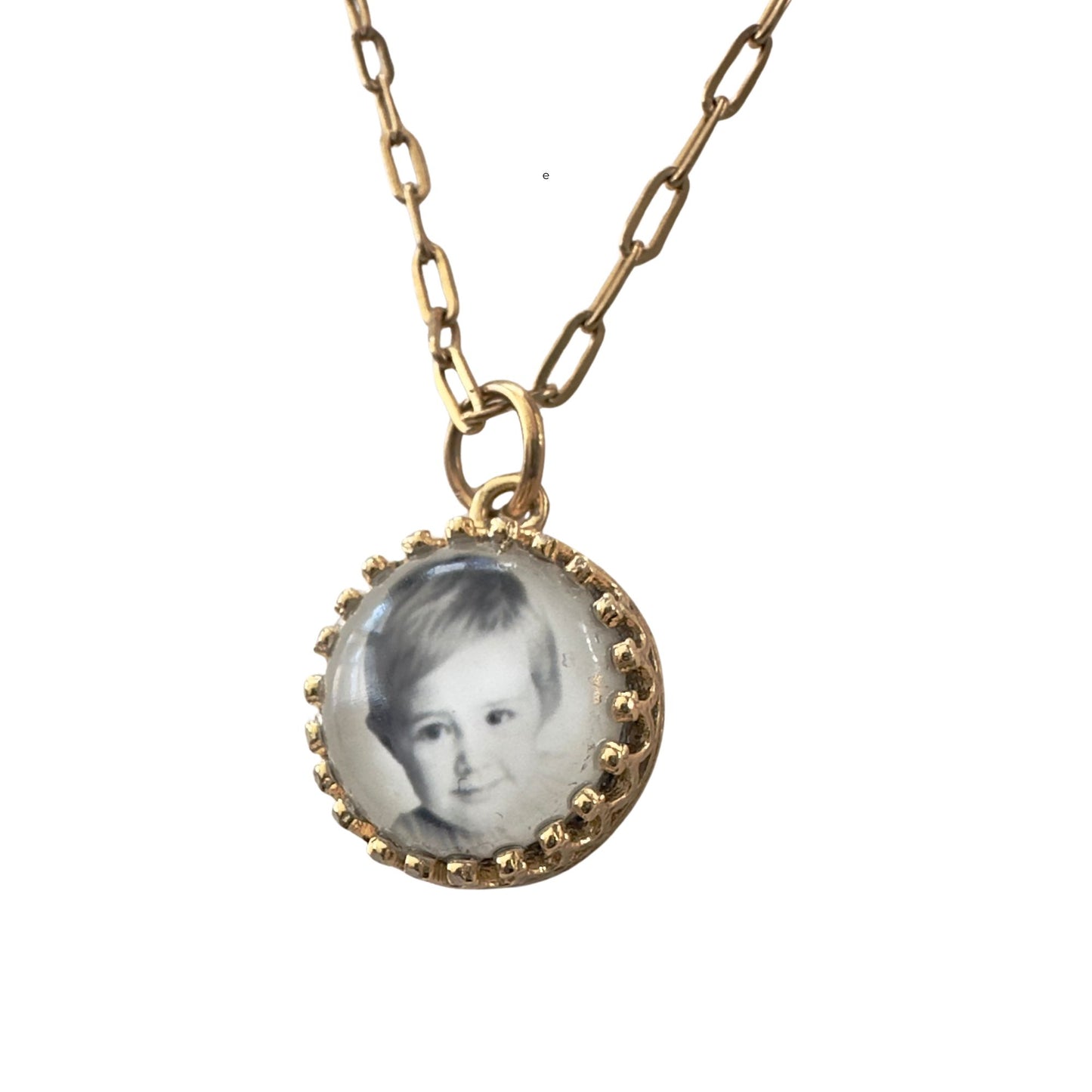 Round Photo Pendant Necklace Fancy Bezel